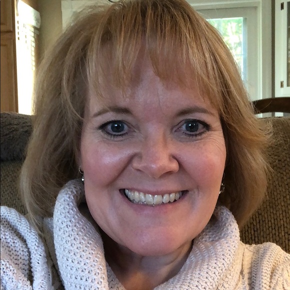 Meet your Posher, Karen - Picture 1 of 1